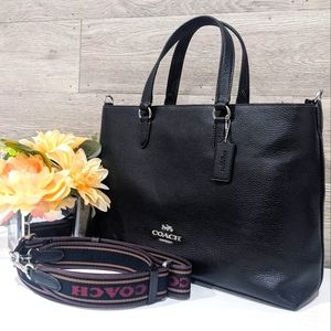 Coach Logan Carryall